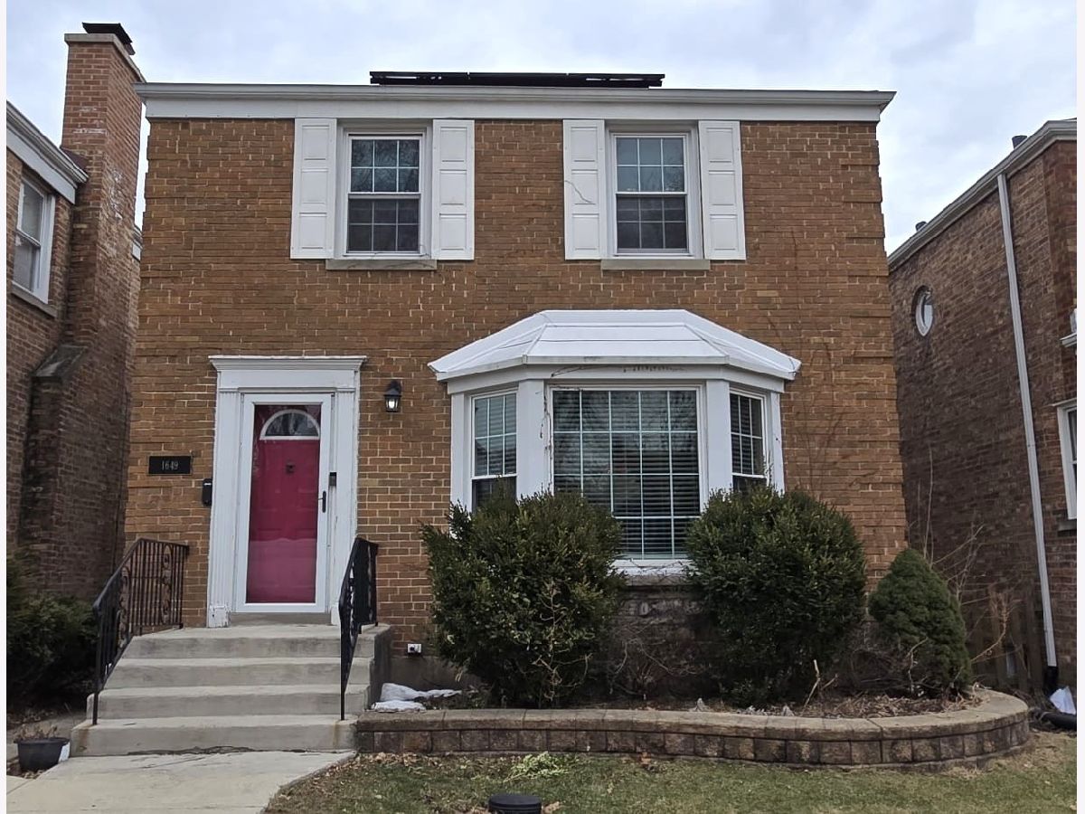 Homes & Townhomes & Condos For Sale Galewood Chicago Illinois, 1649 Newcastle Avenue