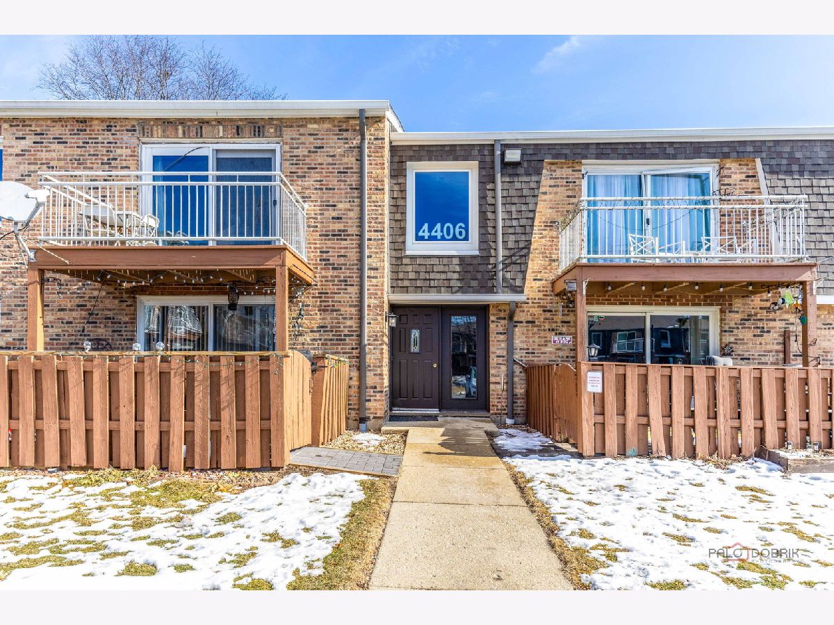 Condominiums For Sale Kings Walk Rolling Meadows Illinois, 4406 Euclid Avenue
