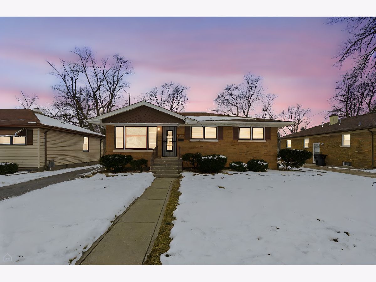  For Sale South Holland Illinois, 16364 Evans Avenue