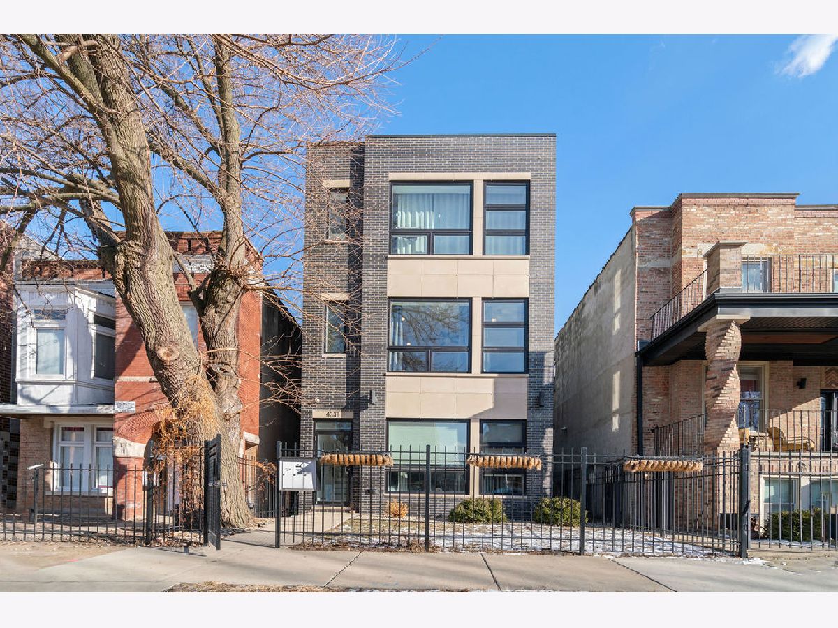  For Sale Chicago Illinois, 4337 Berkeley Avenue