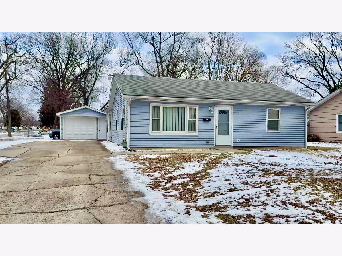 Homes For Sale Preston Heights Joliet Illinois, 1700 Houston Avenue