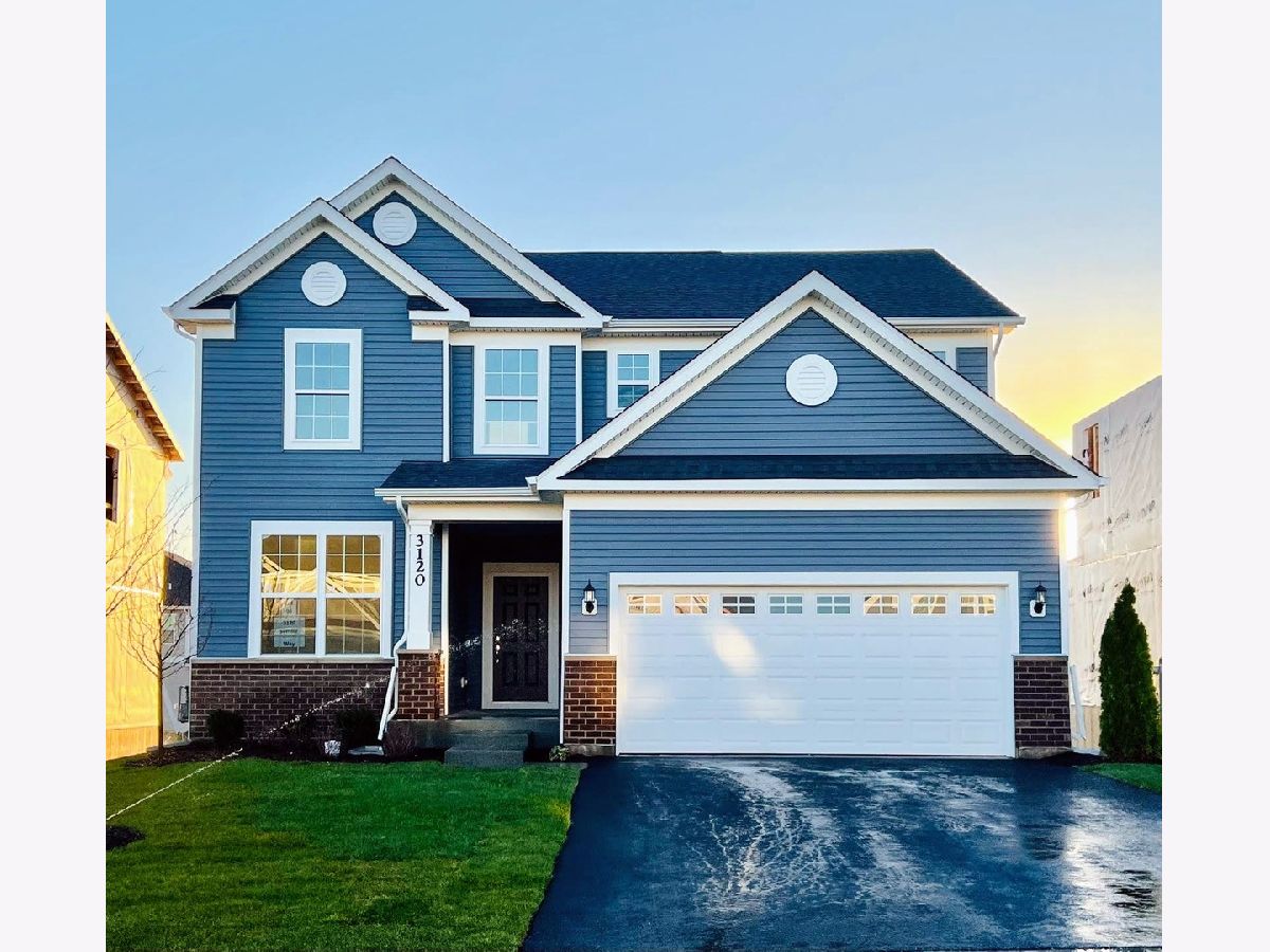  Rented Mundelein Illinois, 3120 Semple