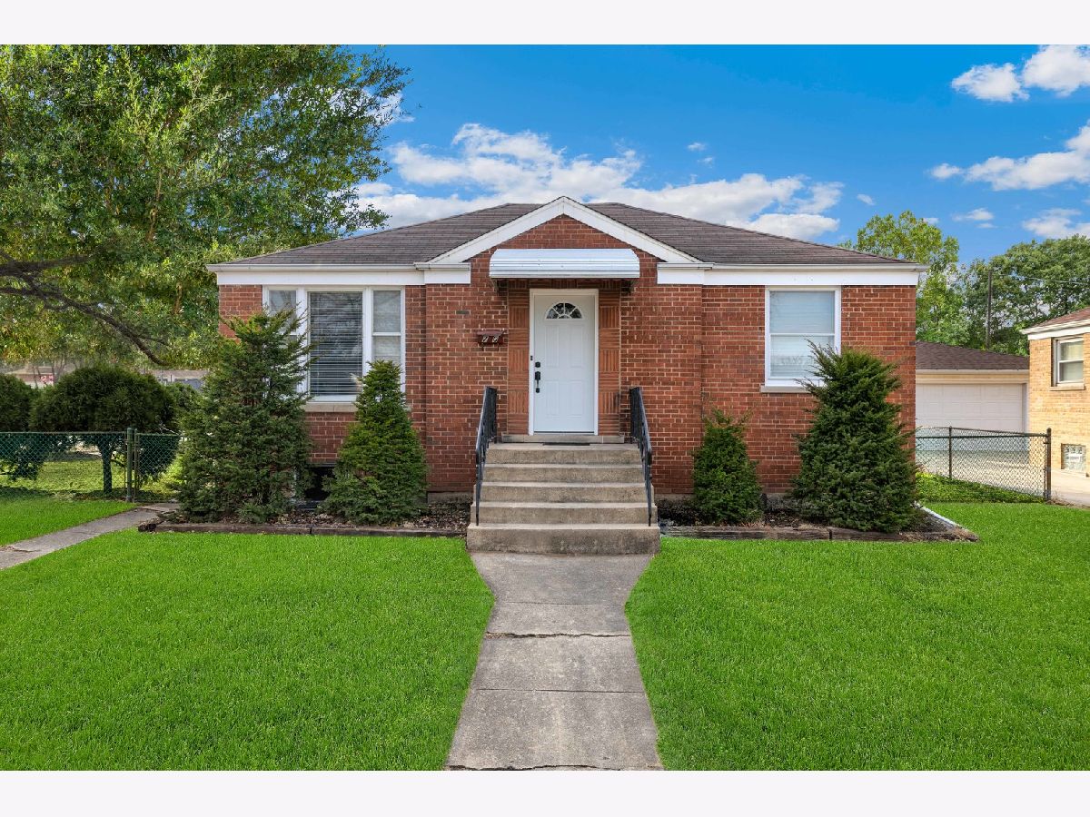  For Sale Hillside Illinois, 70 Laverne Avenue