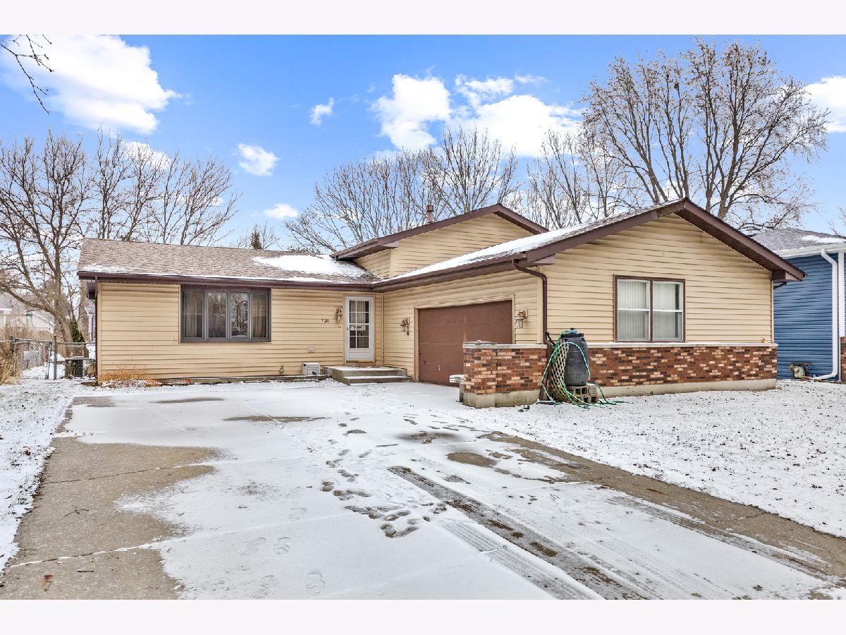 Homes For Sale Scenic Ridge Algonquin Illinois, 720 Ash Street