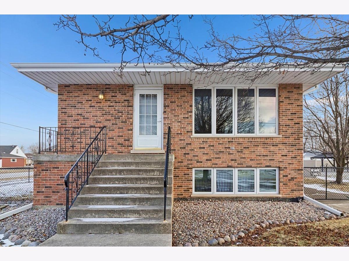  Sold Burbank Illinois, 8301 Normandy