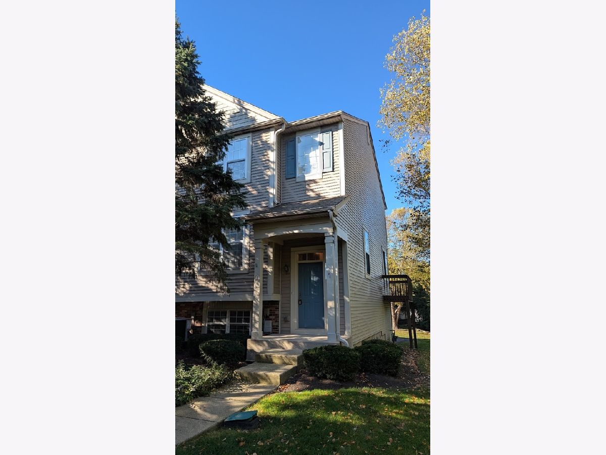  For Rent Lakemoor Illinois, 28764 Pond View