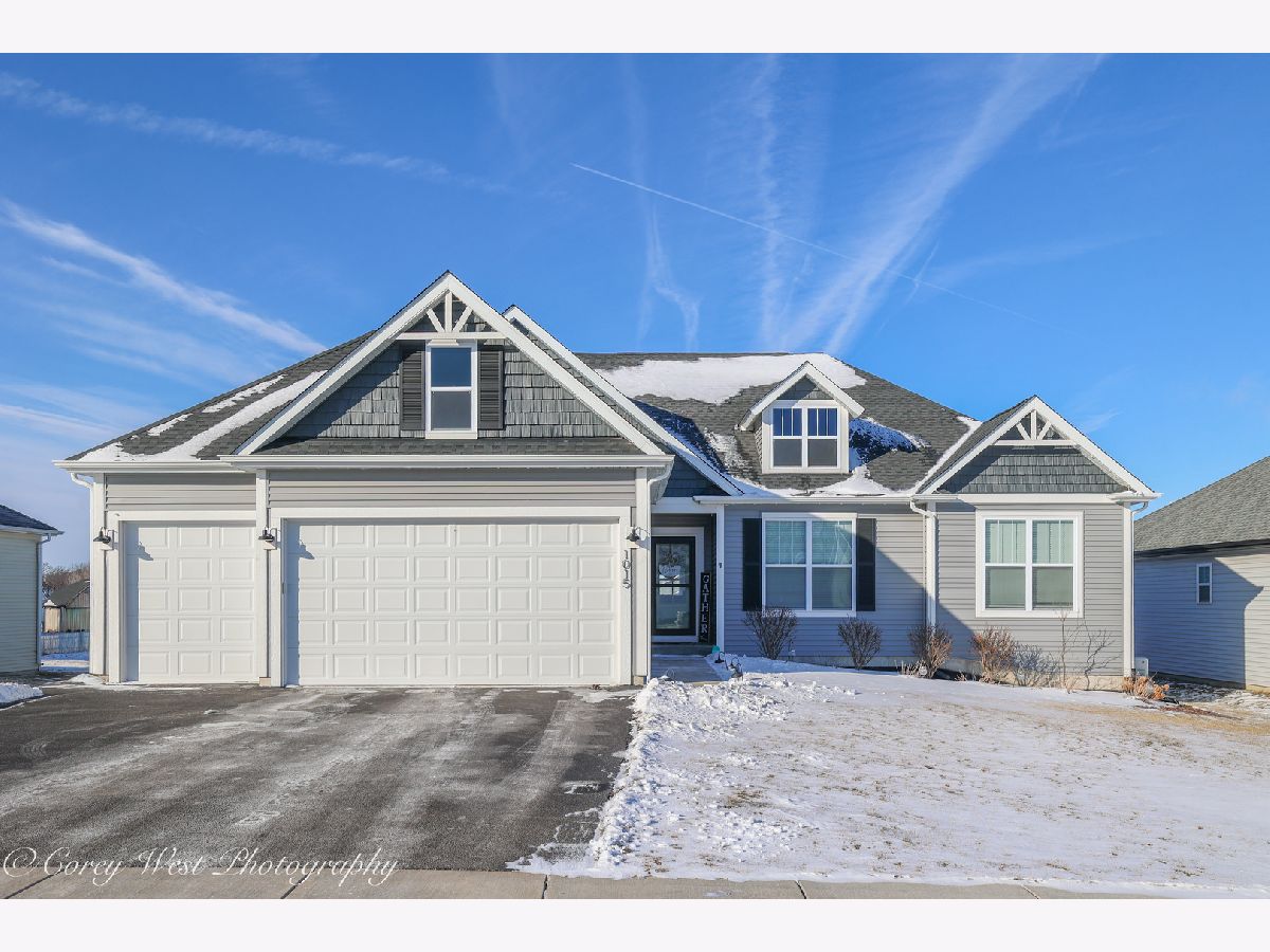  For Sale Genoa Illinois, 1015 Persimmon Drive