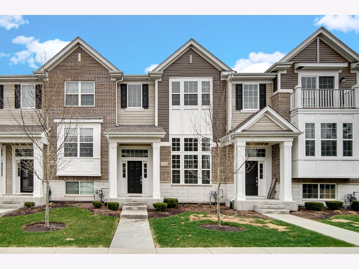 Townhomes For Rent Emerson Park Naperville Illinois, 4456 Monroe