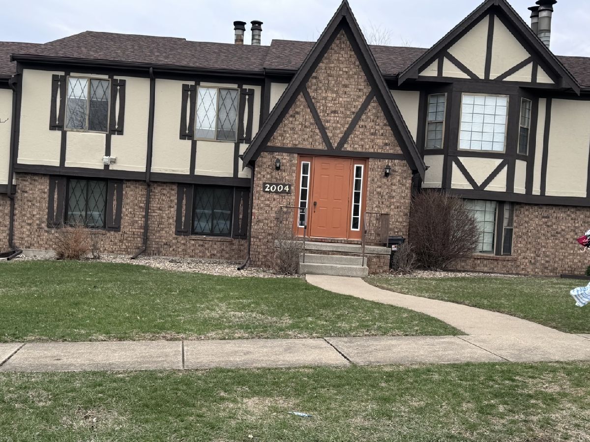  For Sale Bloomington Illinois, 2004 Tracy Drive