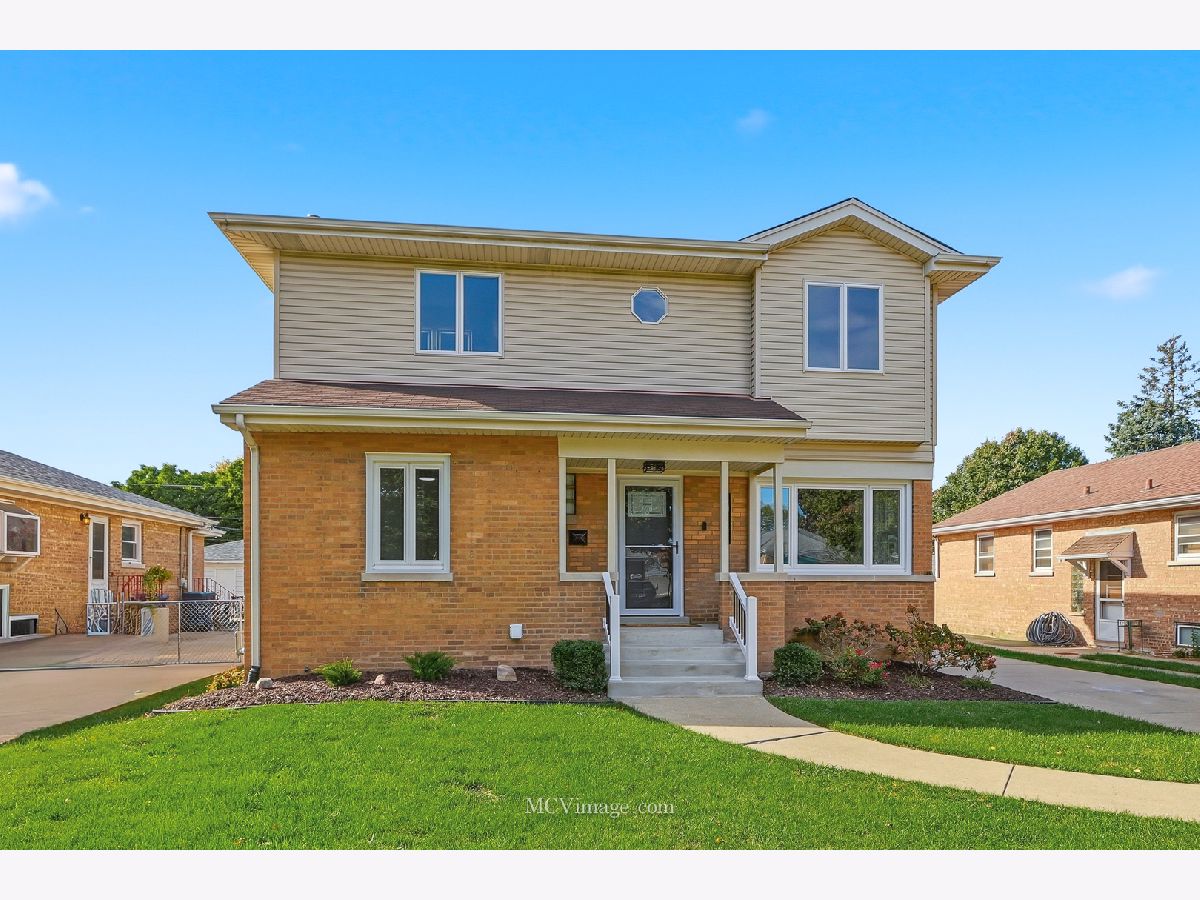  For Sale Evergreen Park Illinois, 10132 Turner Avenue