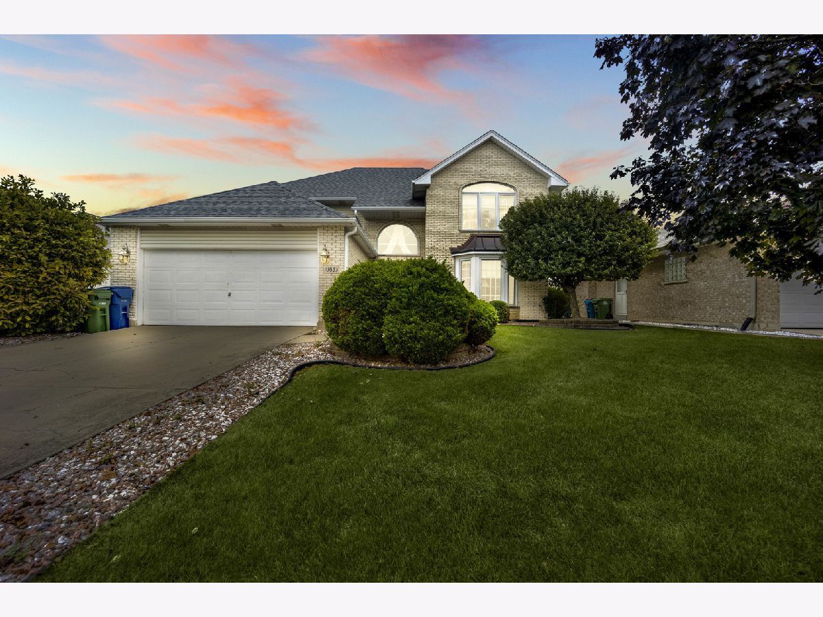 Homes & Condos & Townhomes For Sale Eagle Ridge Oak Lawn Illinois, 10833 Long Avenue