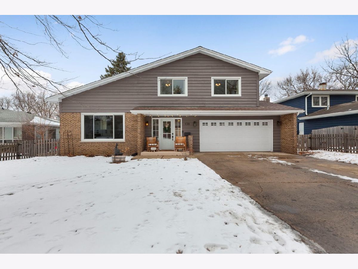  For Sale Lake Zurich Illinois, 138 Oak Street