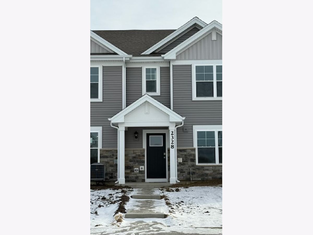  For Rent Yorkville Illinois, 2328 Noble