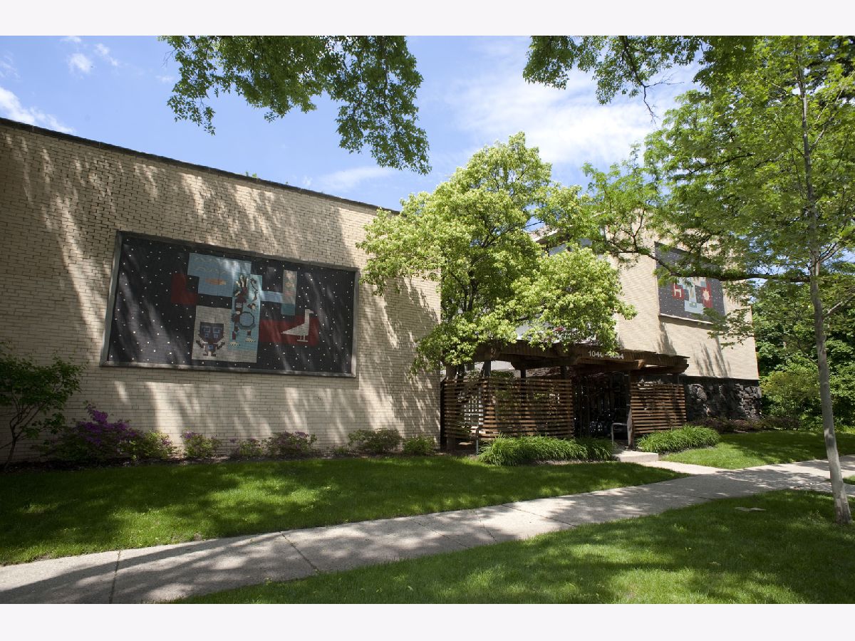  Rented Oak Park Illinois, 1044 Ontario