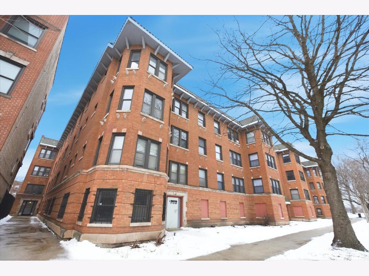  Rented Chicago Illinois, 6716 Merrill