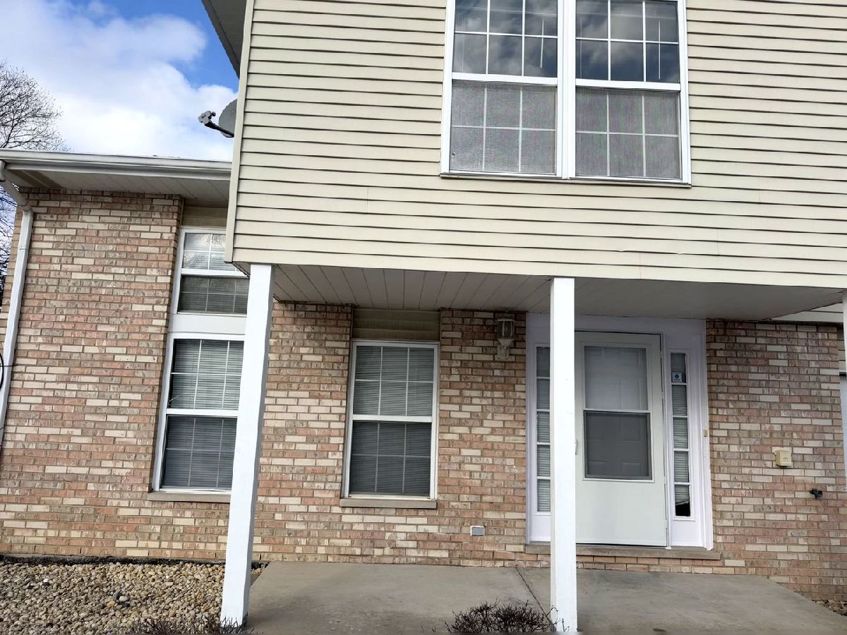  For Rent Country Club Hills Illinois, 18083 Vista