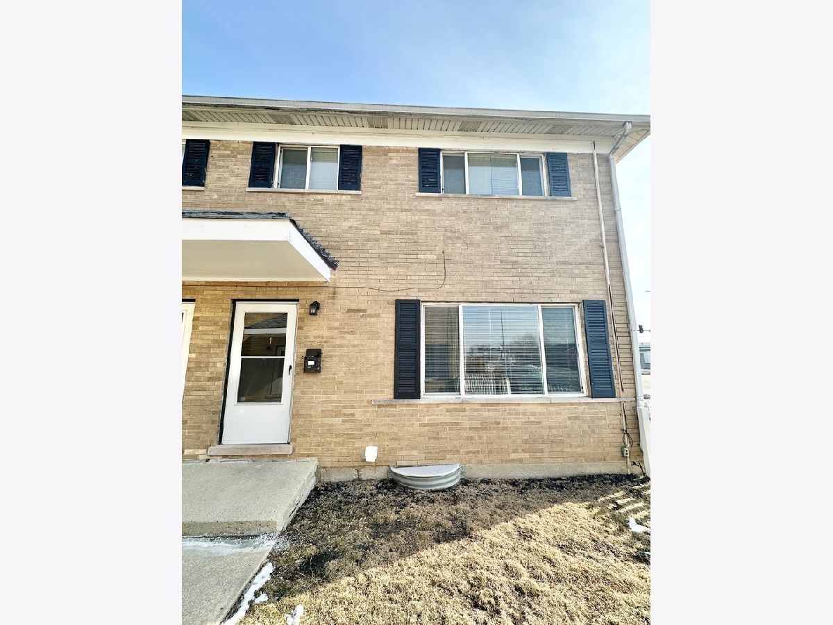  For Rent Wheaton Illinois, 1721 Roosevelt