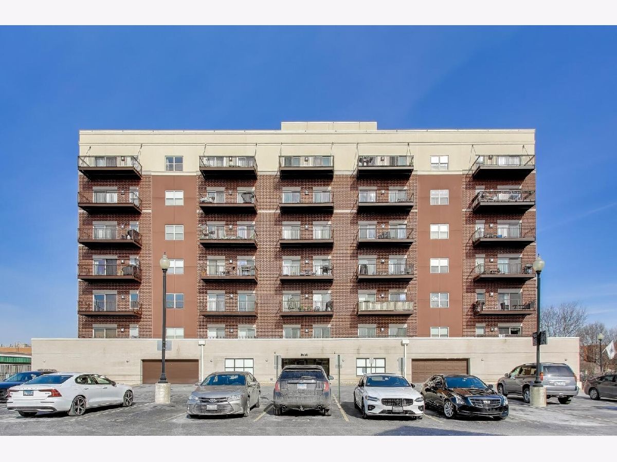  For Sale Melrose Park Illinois, 1650 Riverwoods Drive