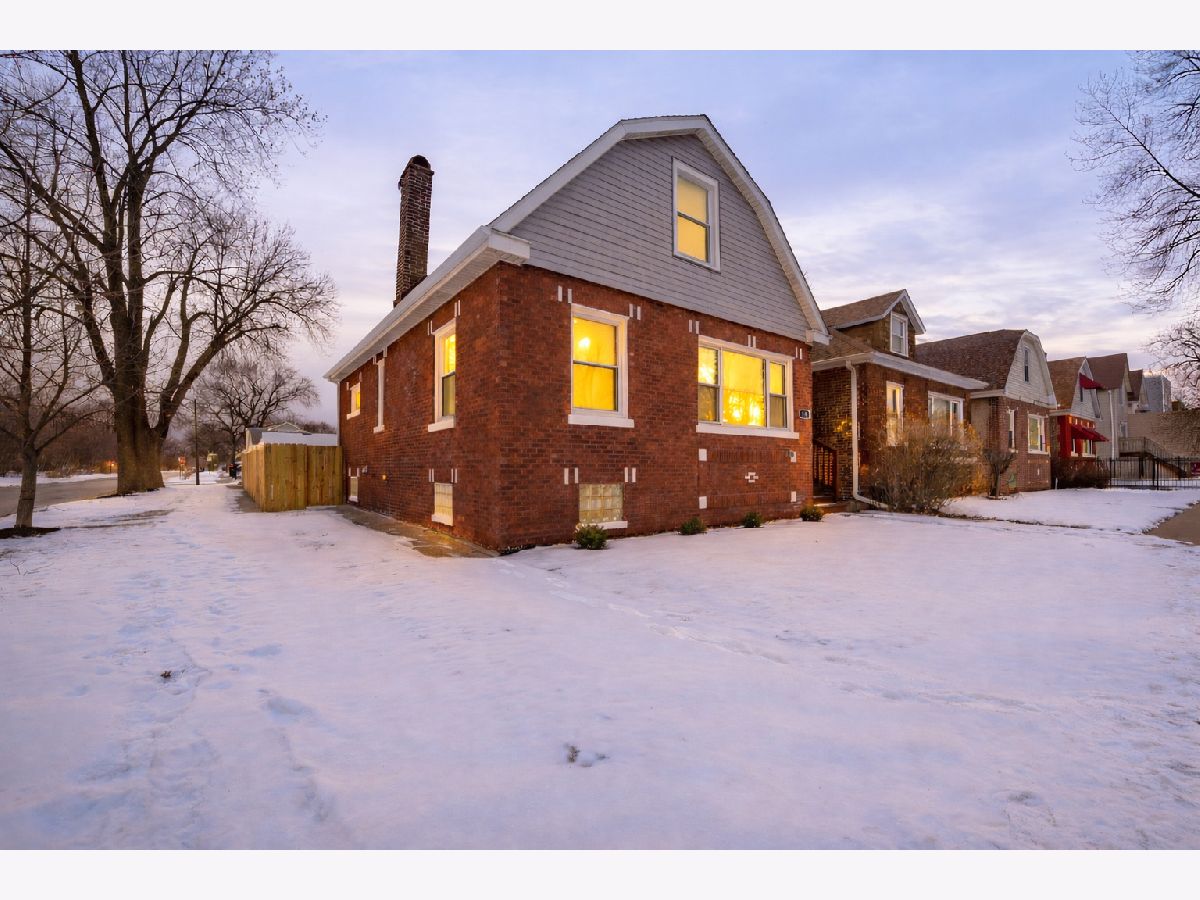  For Sale Chicago Illinois, 9356 Manistee Avenue
