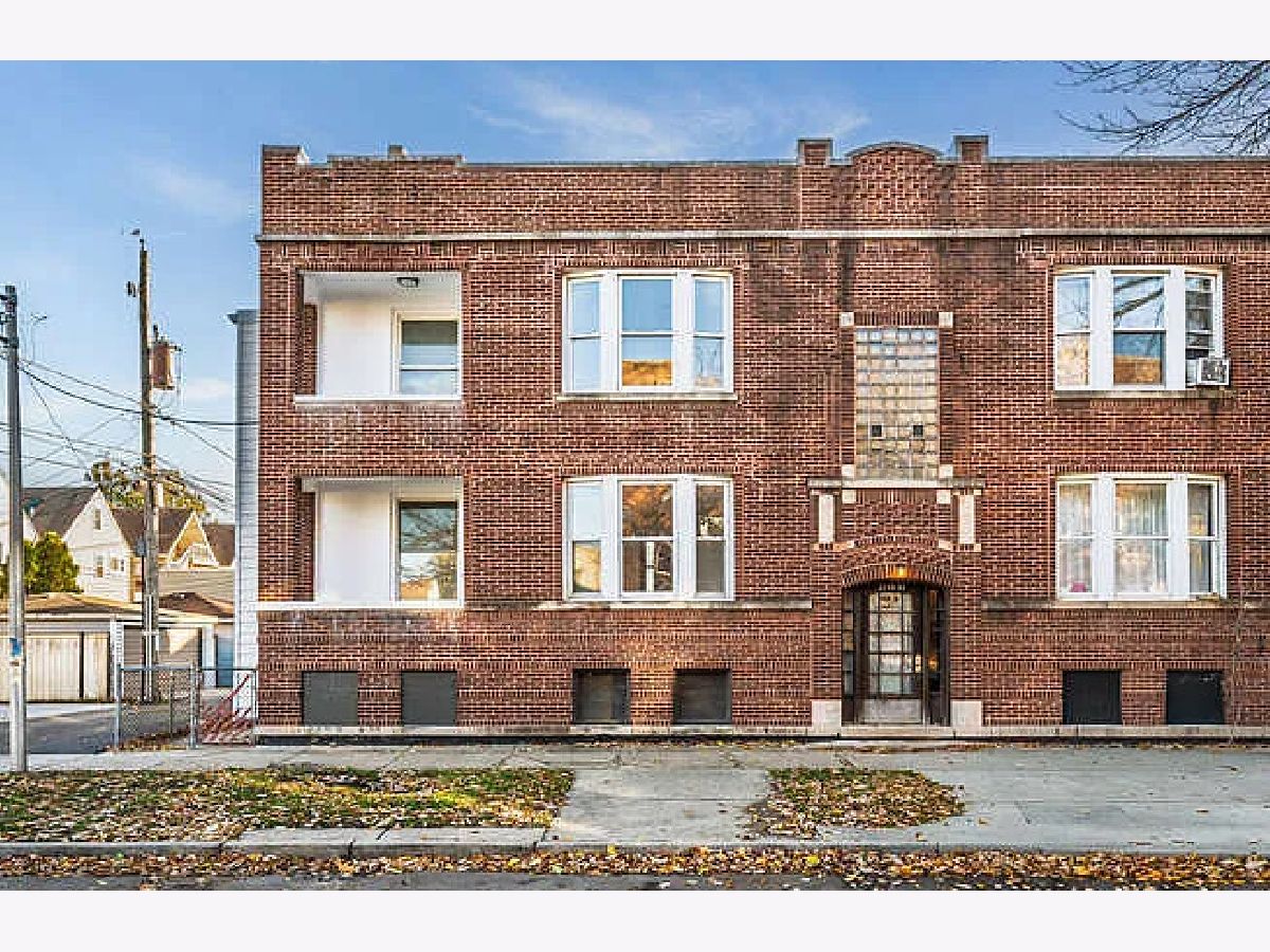  Rented Chicago Illinois, 3749 School