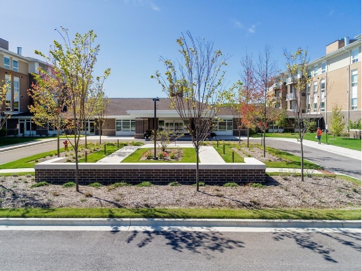 Condos & Townhomes For Sale The Lodge Of Northbrook Northbrook Illinois, 2150 Founders Drive