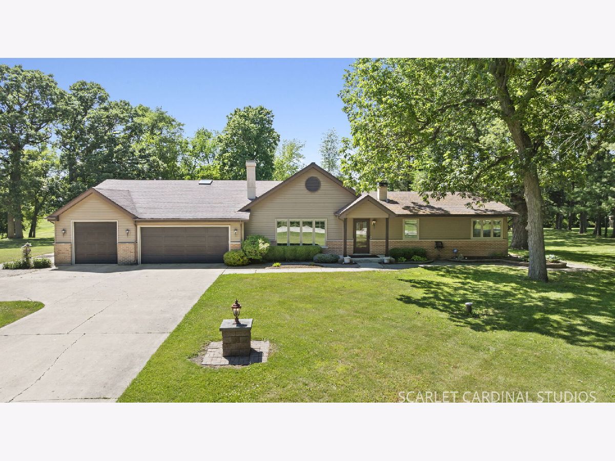  For Sale Campton Hills Illinois, 6N368 Oakwood Drive