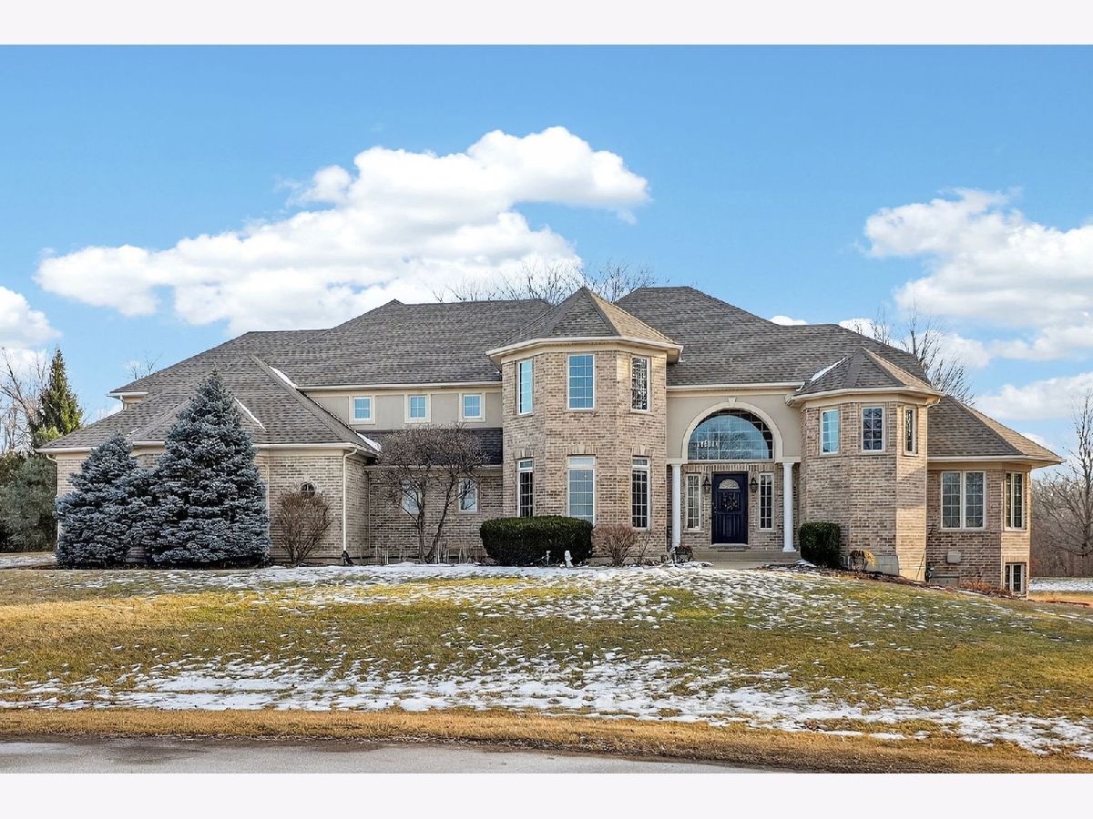 Homes For Sale Old Reserve Hills Oswego Illinois, 5500 Half Hollow Court