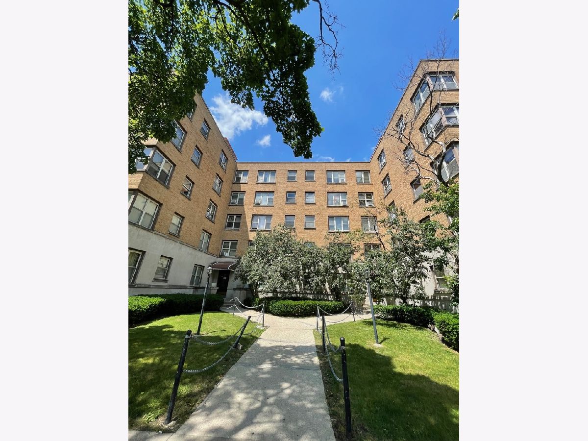 Homes & Condos & Townhomes For Sale Budlong Woods Chicago Illinois, 2610 Balmoral Avenue