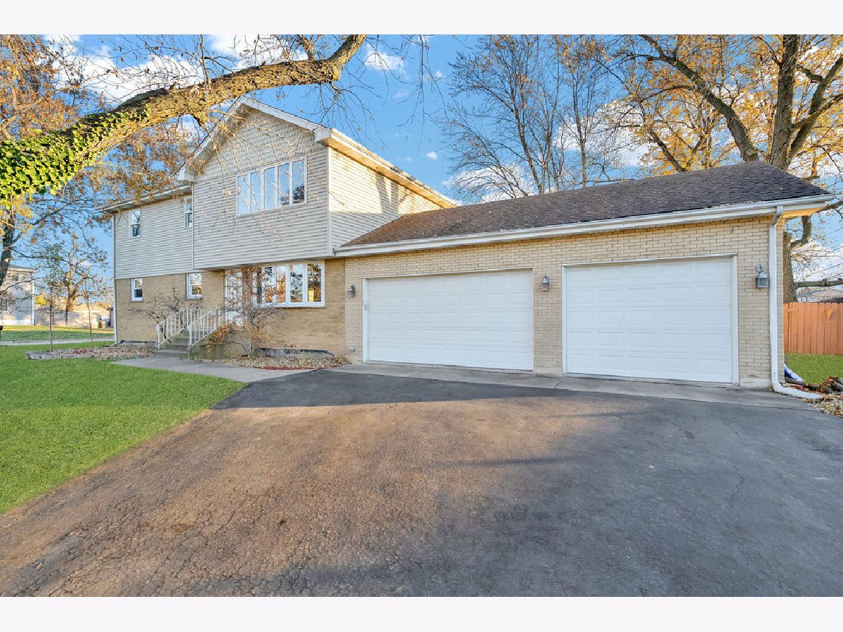  For Sale Bridgeview Illinois, 7435 74th Street