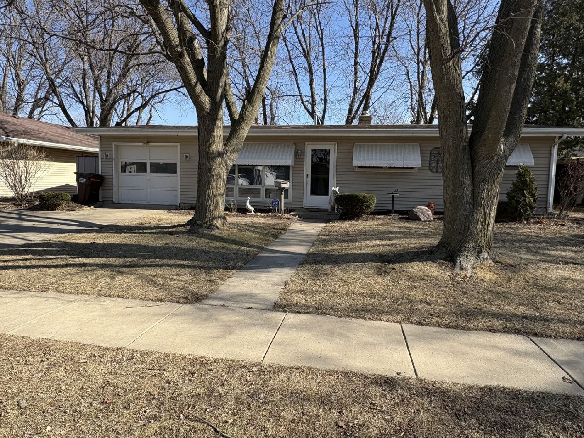  Sold Rochelle Illinois, 1164 Westview