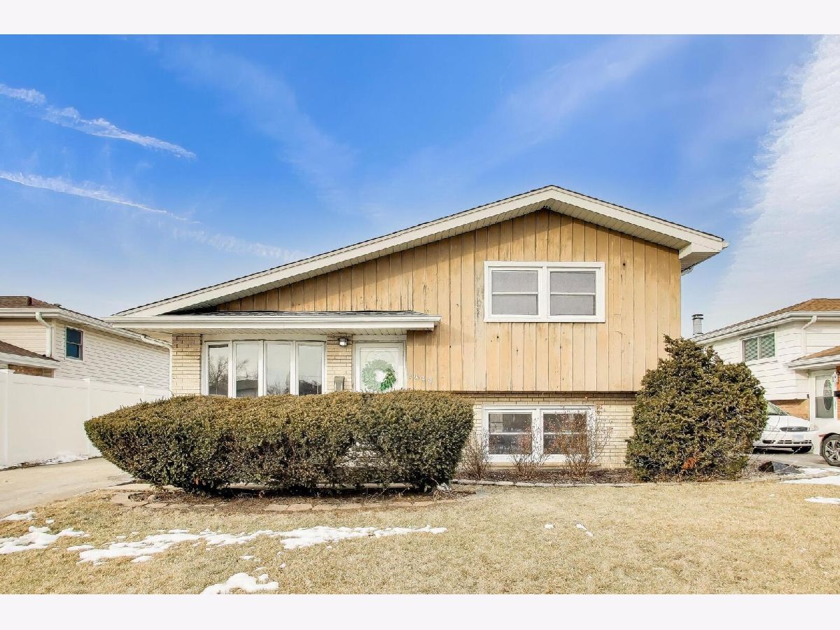  For Sale Crestwood Illinois, 5440 138th Street