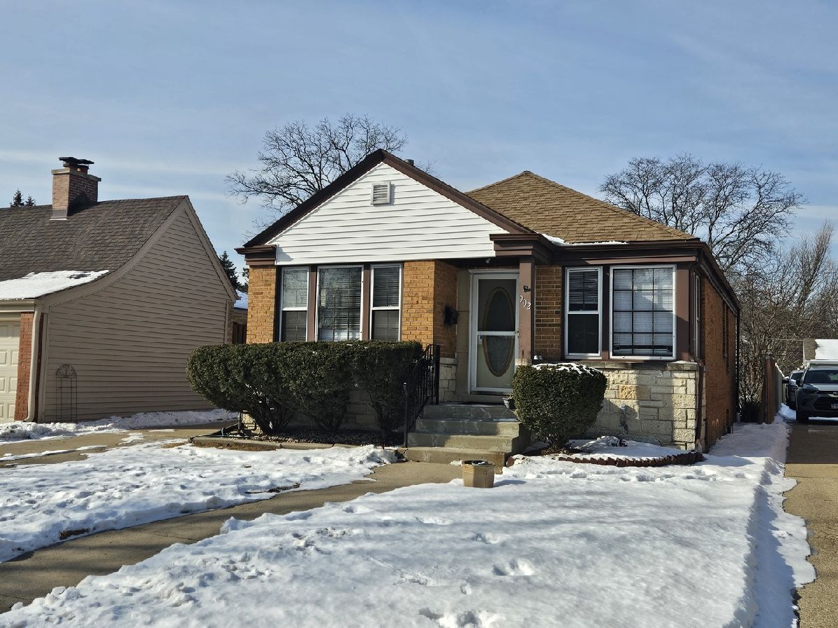  Rented Des Plaines Illinois, 902 Jeannette