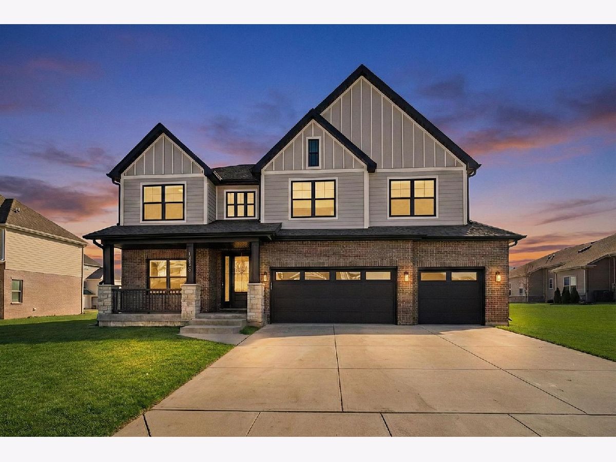  For Sale Lemont Illinois, 12890 Collina Lane