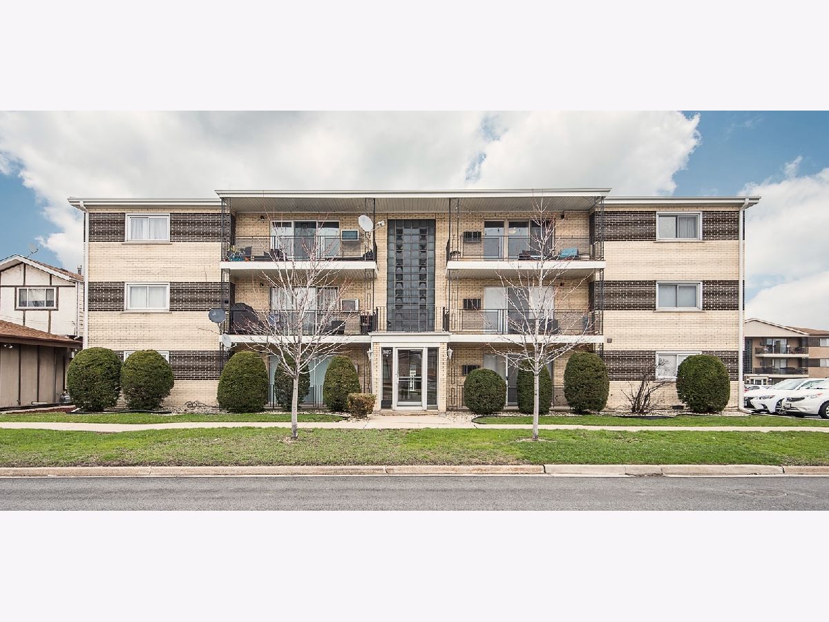  For Sale Hickory Hills Illinois, 9407 Roberts Road