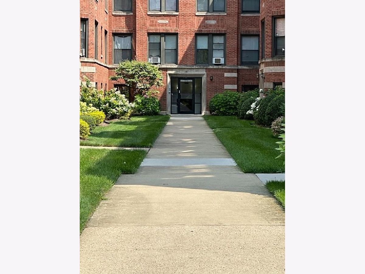  Rented Chicago Illinois, 6865 Crandon