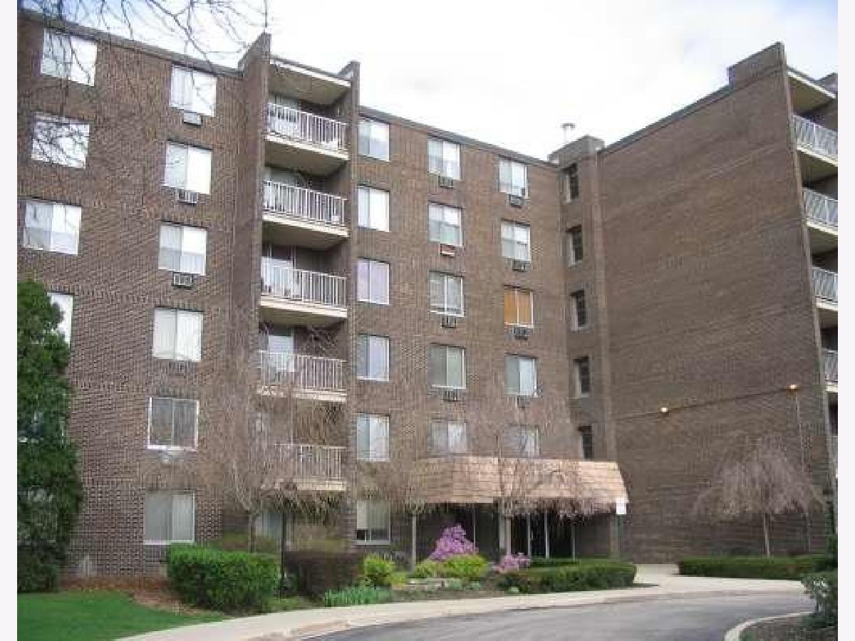 Condominiums For Rent Willow Creek Palatine Illinois, 225 Rohlwing