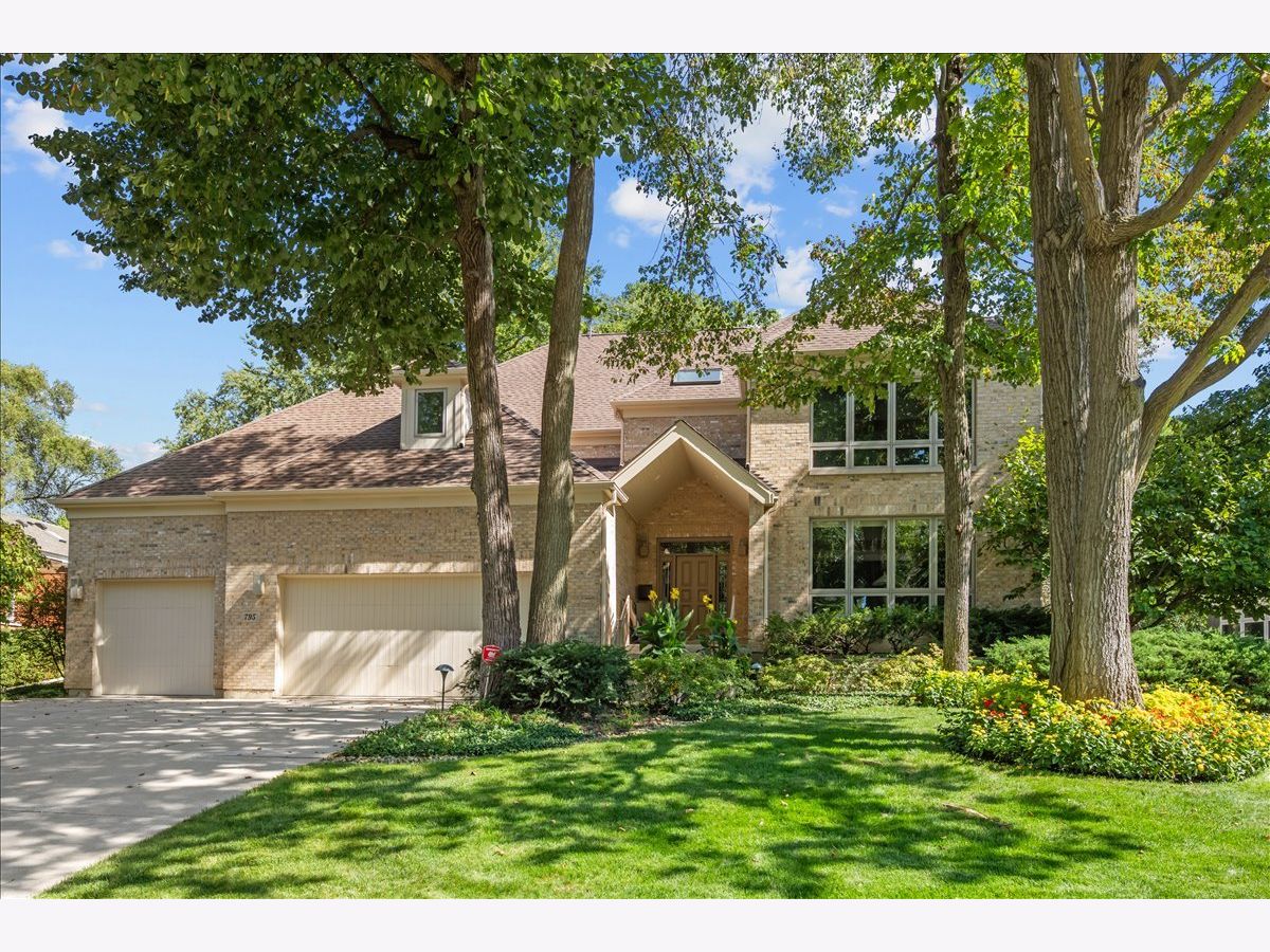 Homes Sold Kings Cove Deerfield Illinois, 795 Carriage