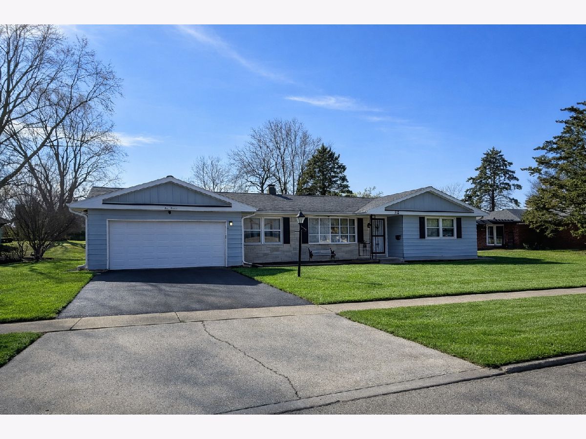  For Sale Sycamore Illinois, 516 Lincolnshire Drive
