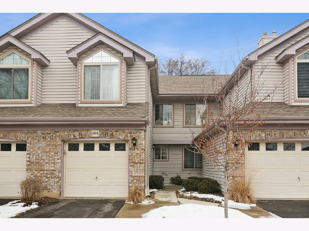 Townhomes For Sale Wellington Park Palatine Illinois, 1506 Saint Marks Place