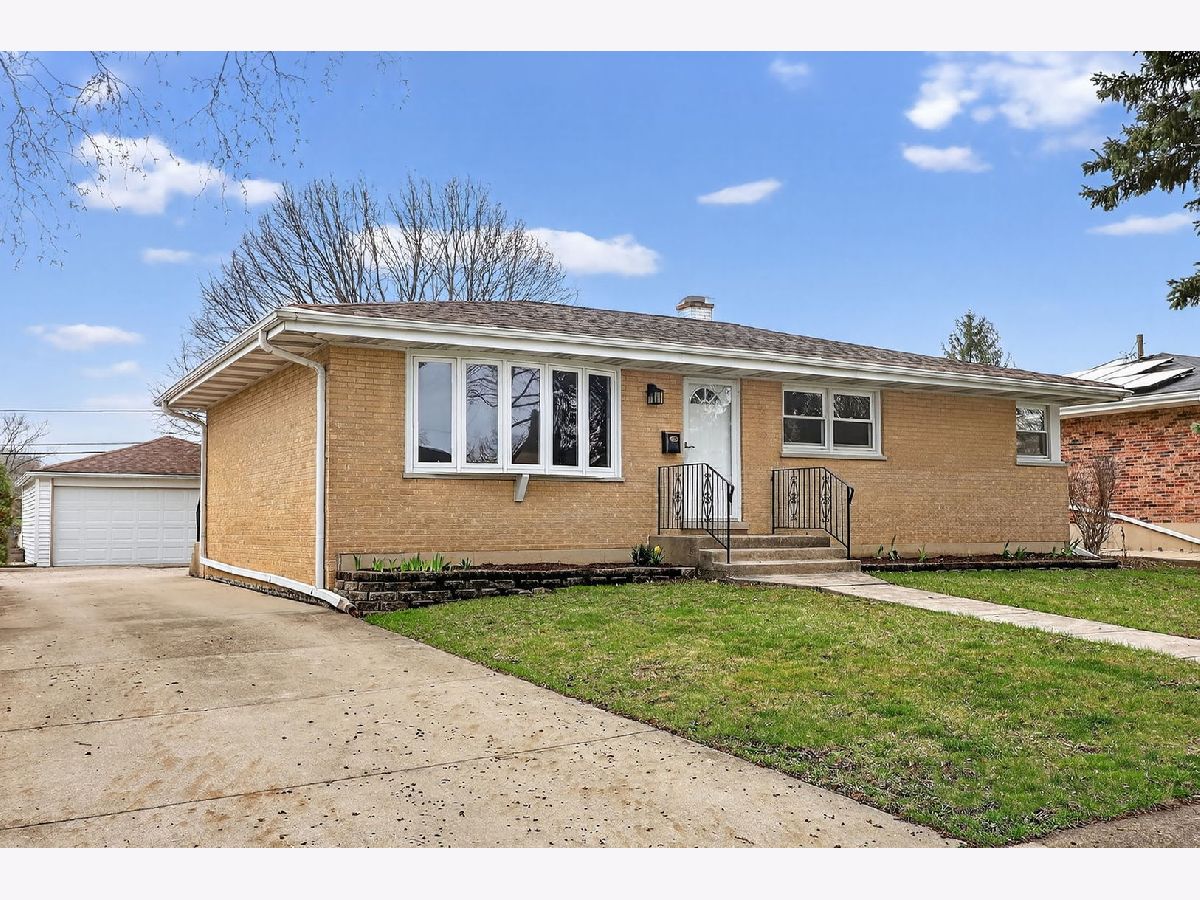  For Sale Addison Illinois, 970 Fischer Drive