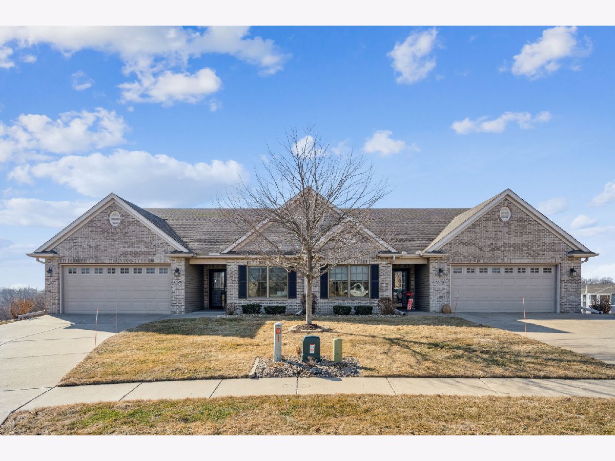  For Sale Bettendorf Iowa, 3520 Black Lion Circle
