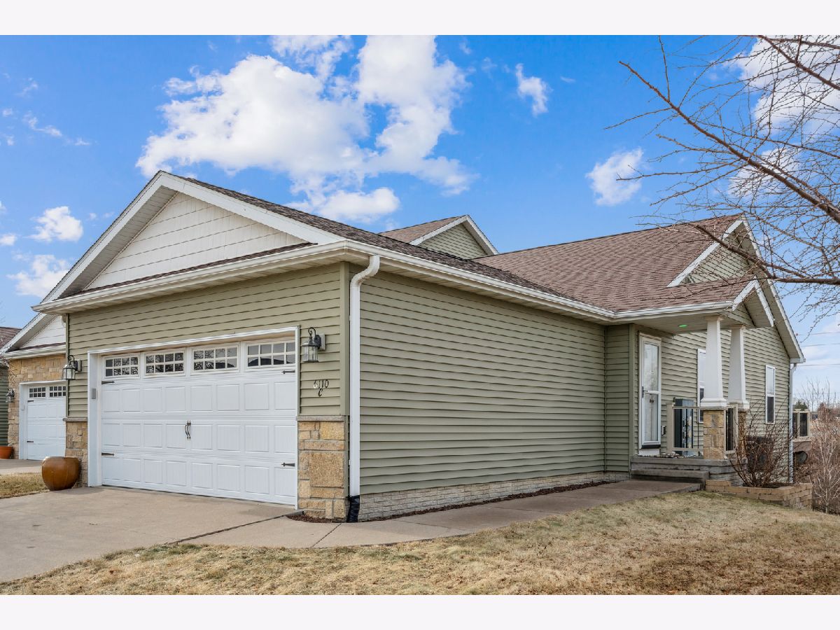  For Sale Davenport Iowa, 6110 Deere Creek Lane