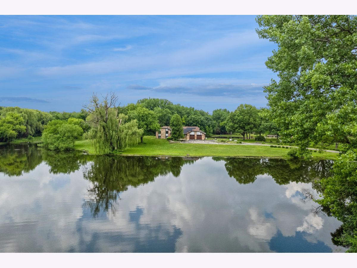  For Sale Dundee Illinois, 17N396 Binnie Lakes Trail