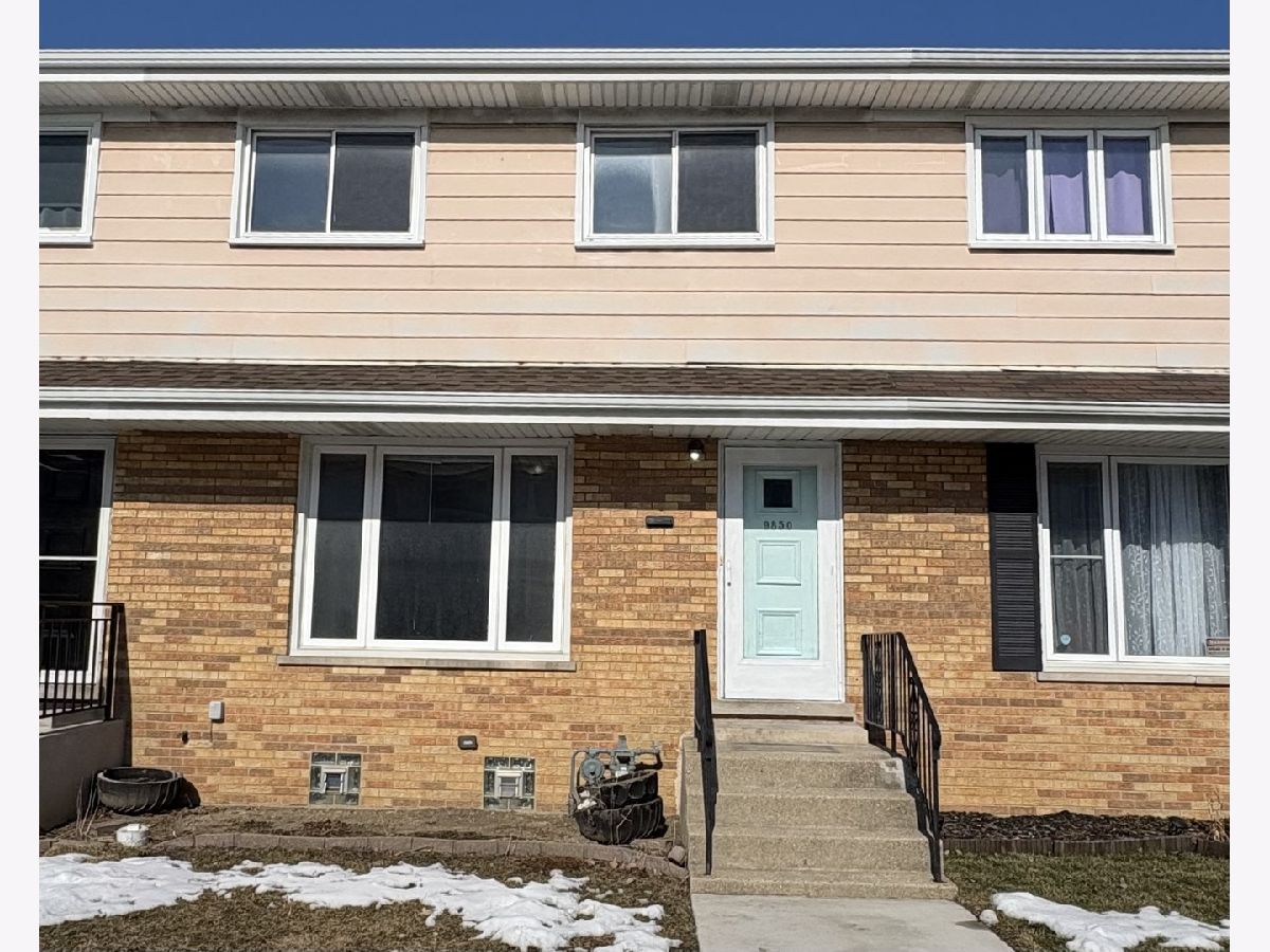  For Sale Schiller Park Illinois, 9850 Garden Court