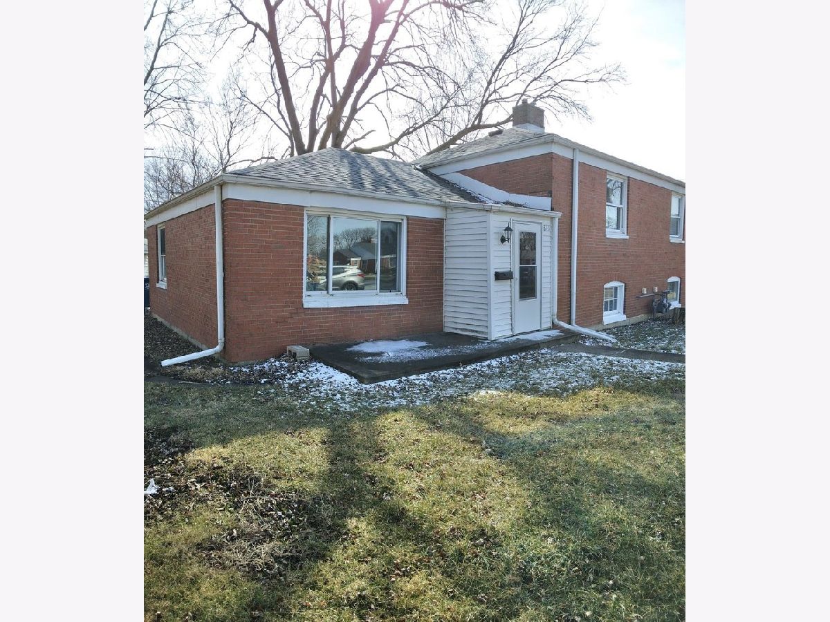  Rented Crest Hill Illinois, 810 Sullivan