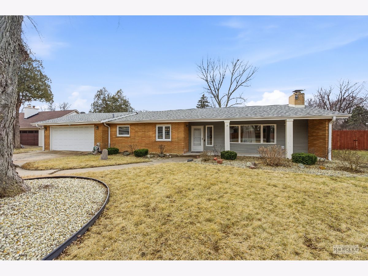  For Sale Aurora Illinois, 925 Lindenwood Drive
