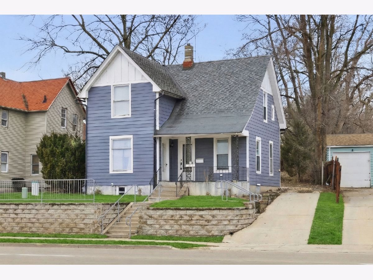  For Sale Rockford Illinois, 1525 Main Street
