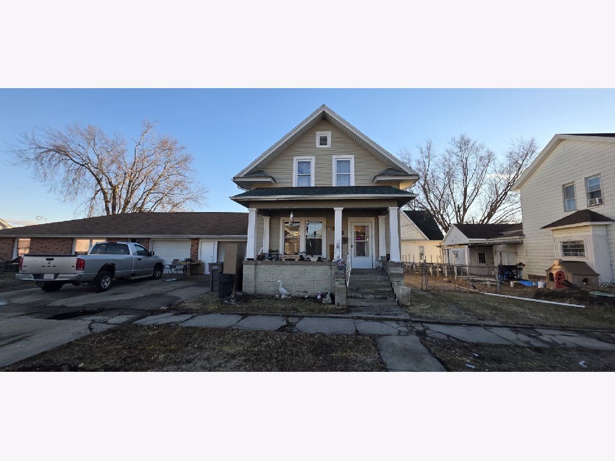  For Sale Abingdon Illinois, 110 W Jackson Street