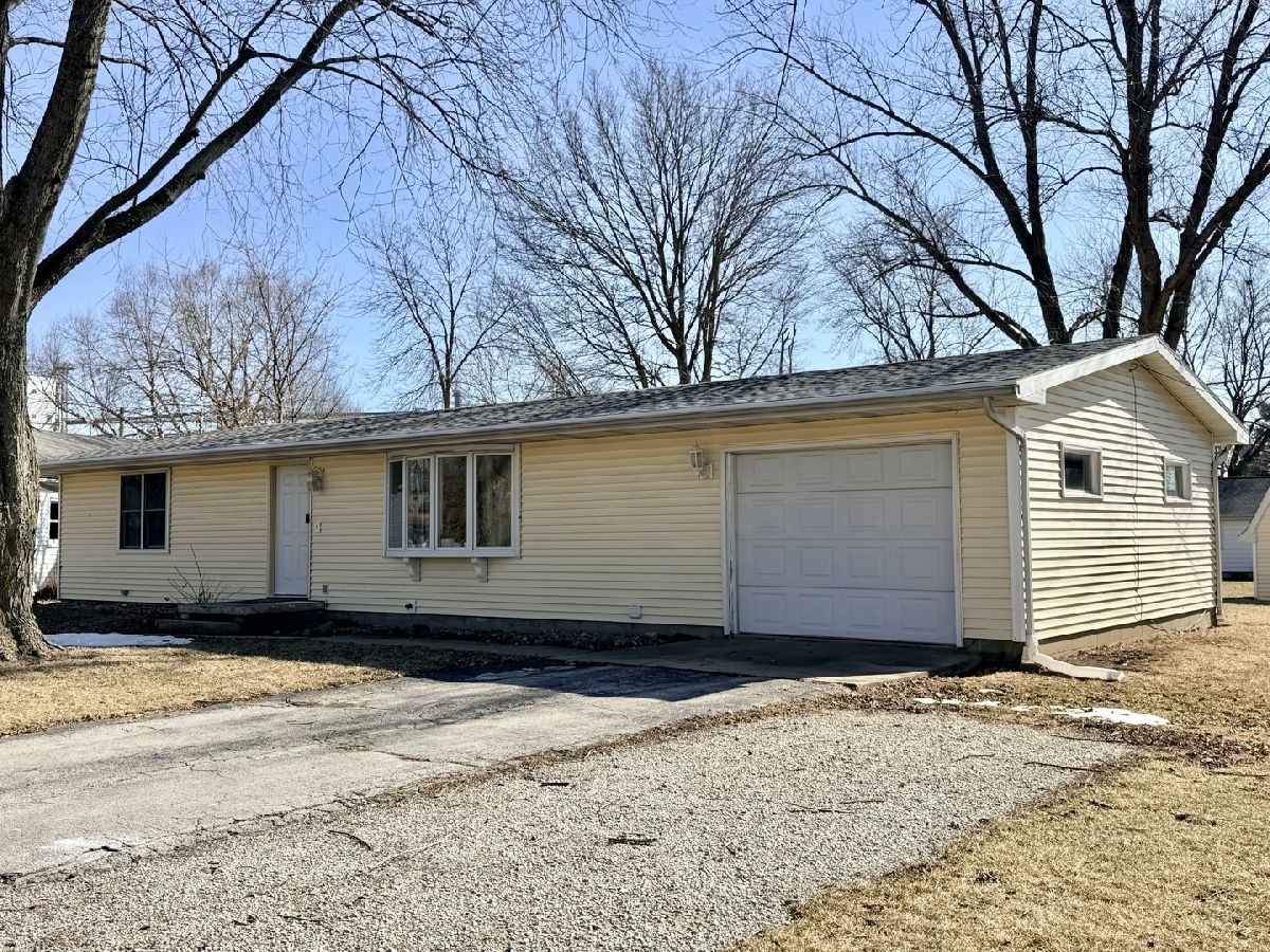  For Sale Heyworth Illinois, 302 Oak Street