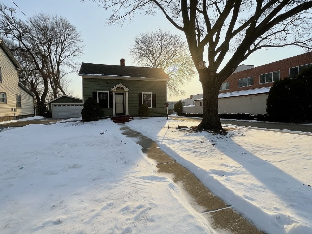  For Rent Woodstock Illinois, 300 Madison